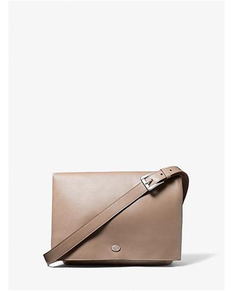 Gloria Medium Leather Messenger Bag 